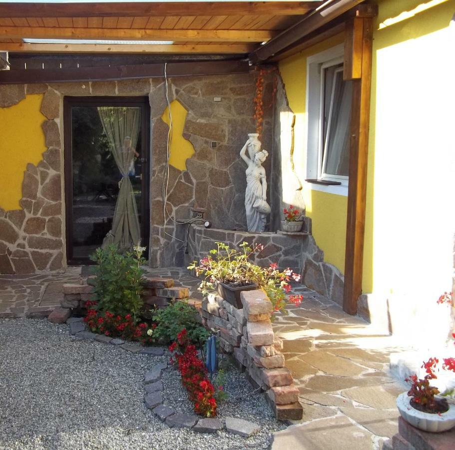 Haus Daniela Apartment Klagenfurt am Woerthersee ภายนอก รูปภาพ
